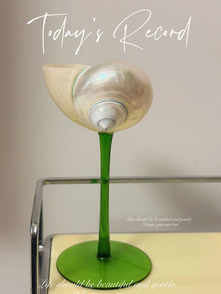 Copa de Cristal 'Nautilus' – Artesanía Nórdica y la Poética del Mar